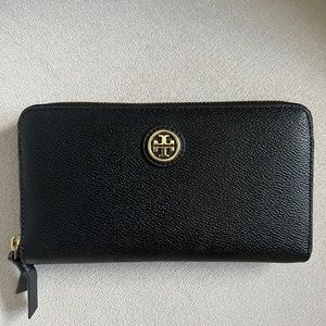 Tory Burch black leather continental wallet